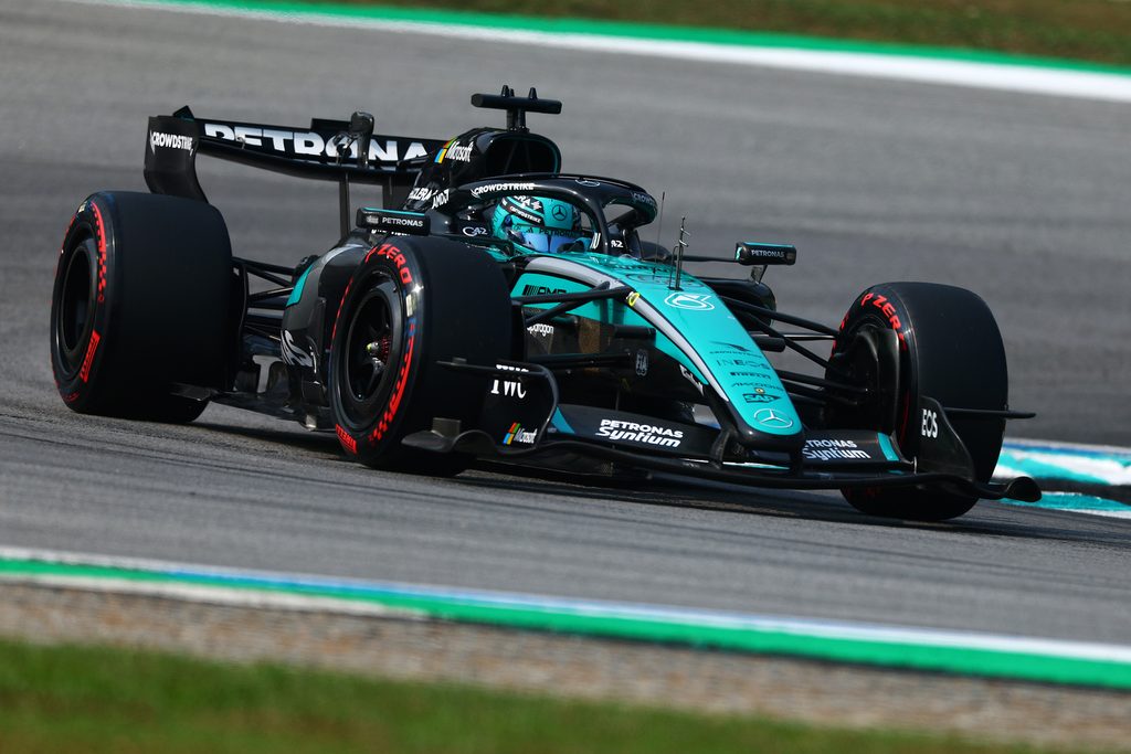 M634927 F1 Grand Prix of Bahrain in Malaysia Qualifying